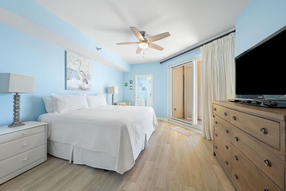 Beach Colony Tower 2C - photo 16
