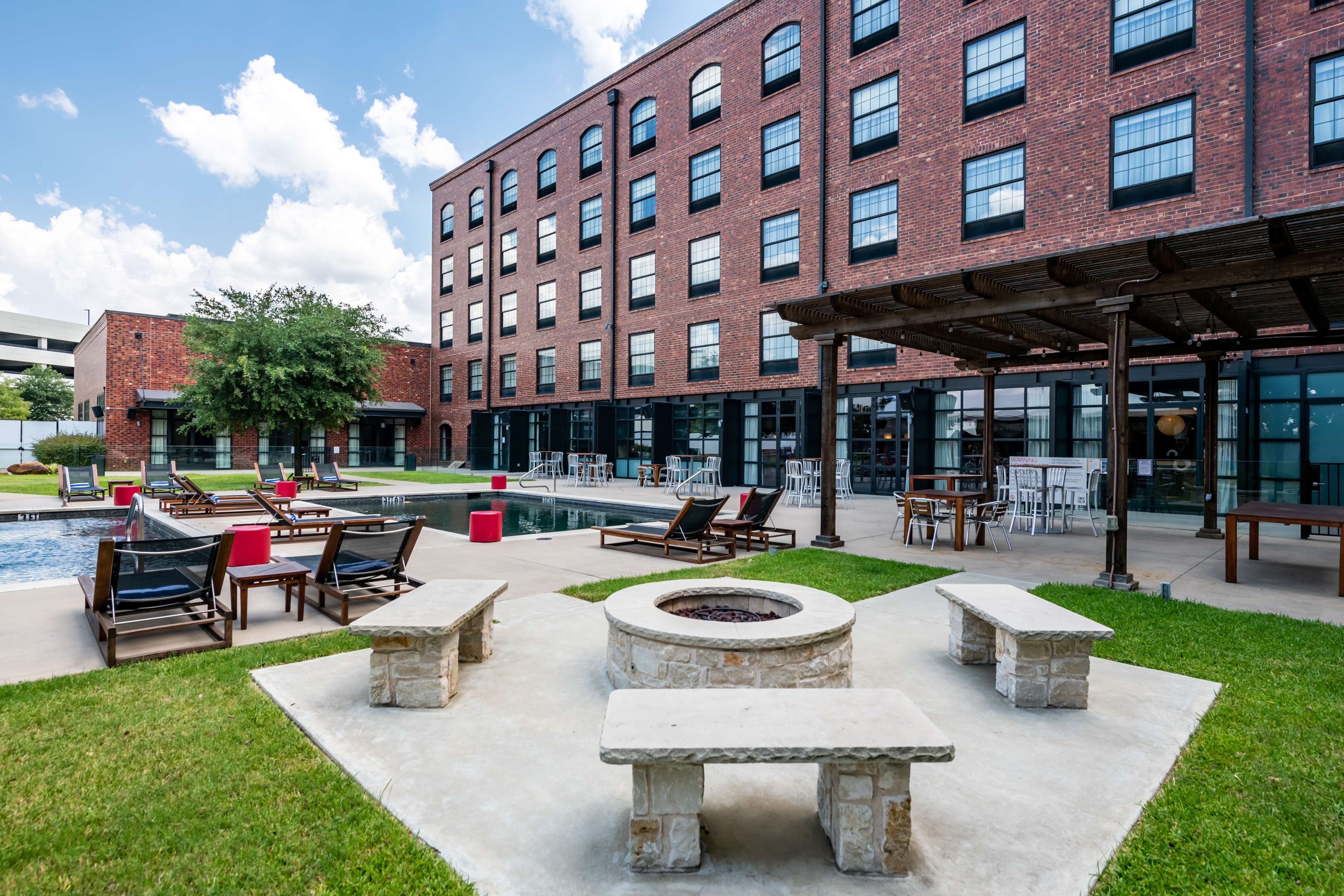 NYLO Las Colinas Hotel Tapestry Collection by Hilton - photo 3