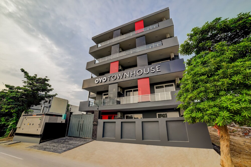 OYO Townhouse 166 Sector 38 Gurgaon