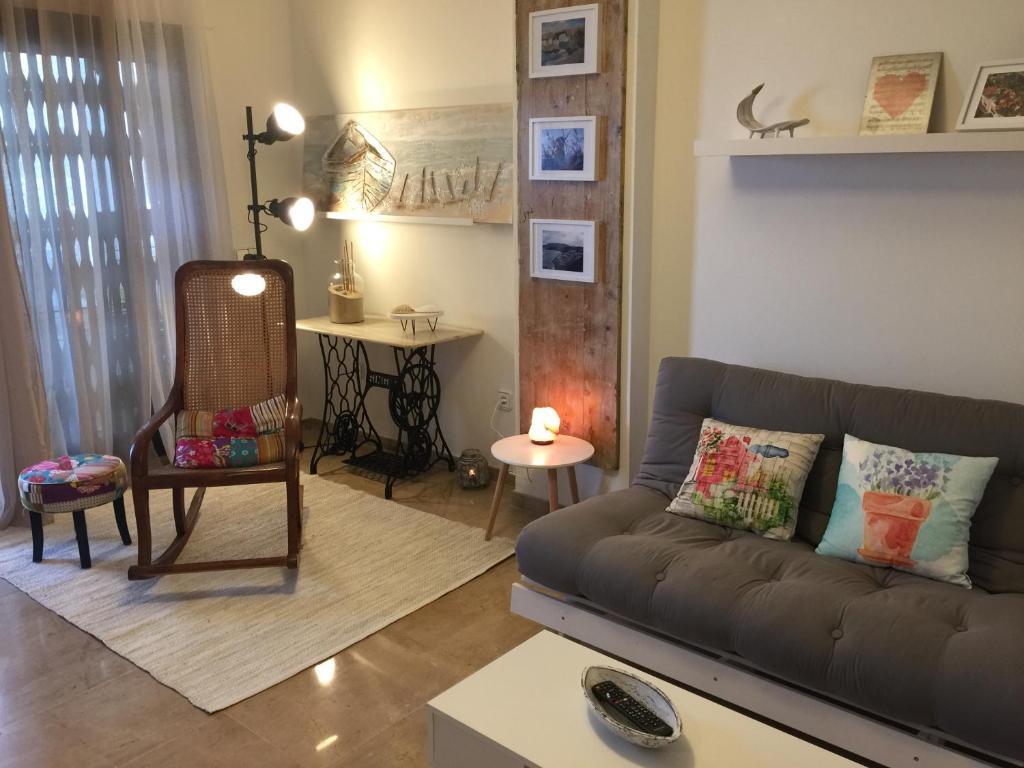 Personal y coqueto en primerísima línea de playa en la Costa del Sol. Puerto De La Duquesa — 4-Star Luxury Hotel in Manilva, Spain