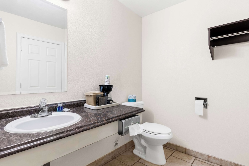 Rodeway Inn Hermiston Umatilla - photo 24