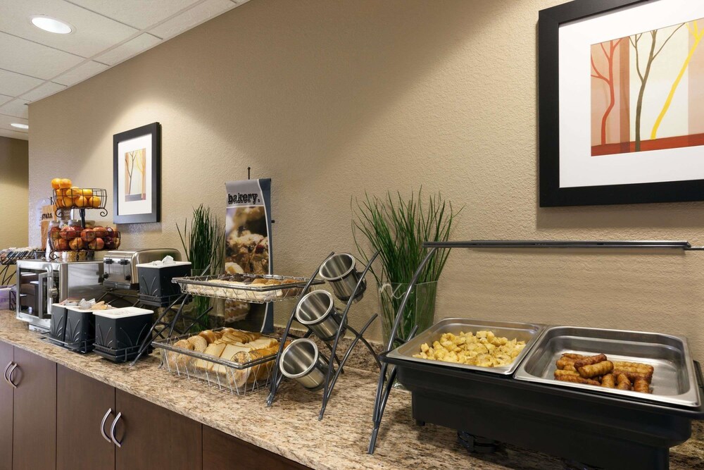 Microtel Inn & Suites by Wyndham Kenedy Karnes City - photo 19
