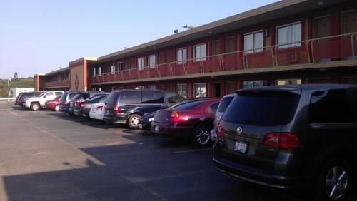 Decatur Inn - photo 4