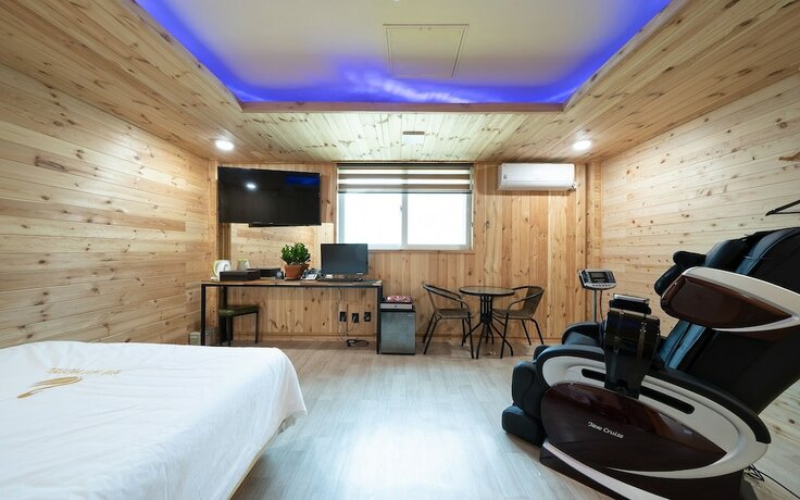 Cheongpyeong Pine Hotel in Gapyeong, South Korea