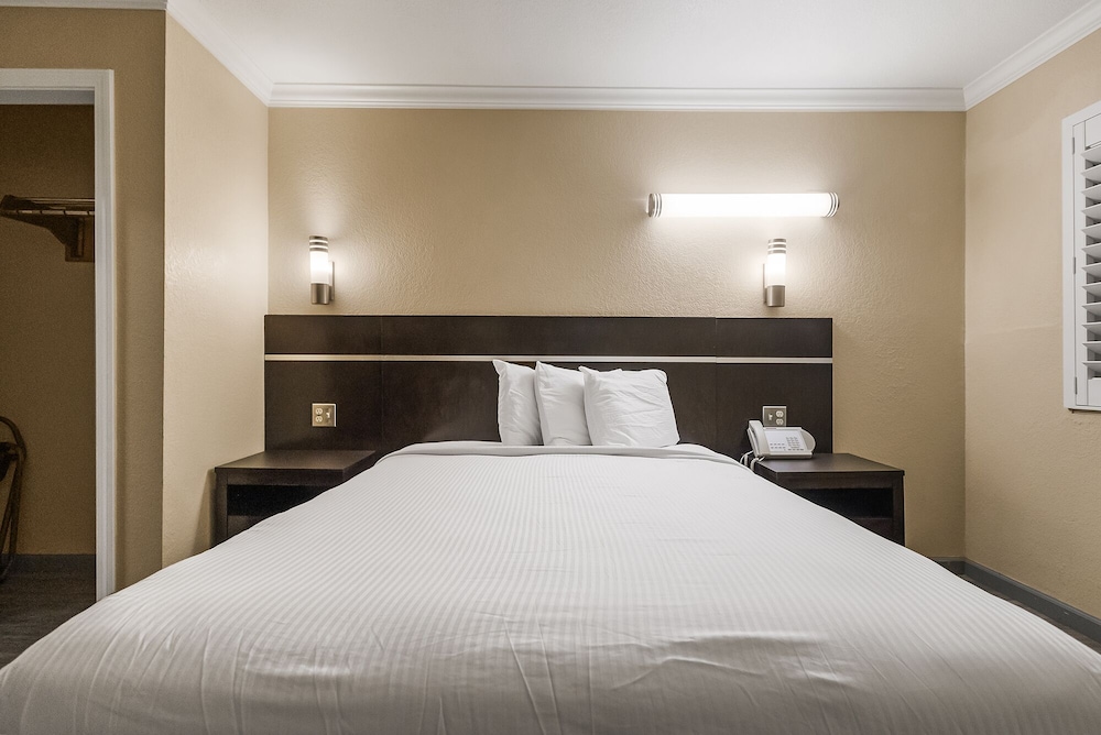Country Inn Sonora - photo 14