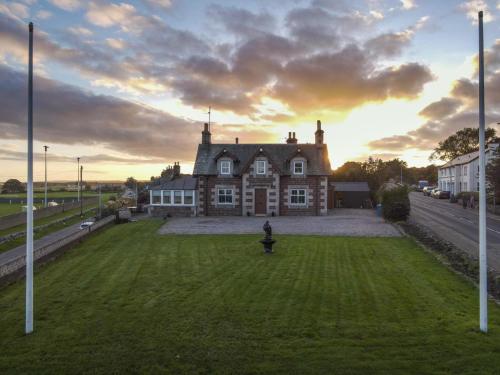 Glenshee Guest House — 4-Star Luxury Hotel in Golspie, United Kingdom