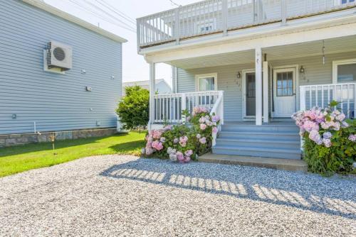 New cozy coastal retreat — hotel in Groton