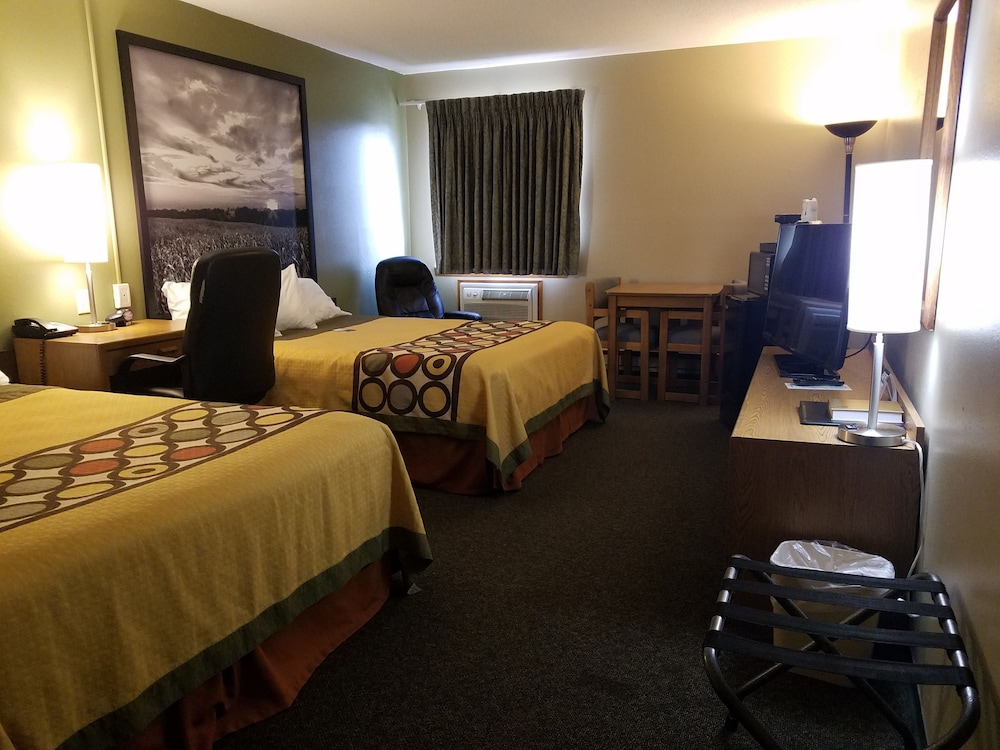 Super 8 by Wyndham Milbank SD - photo 3