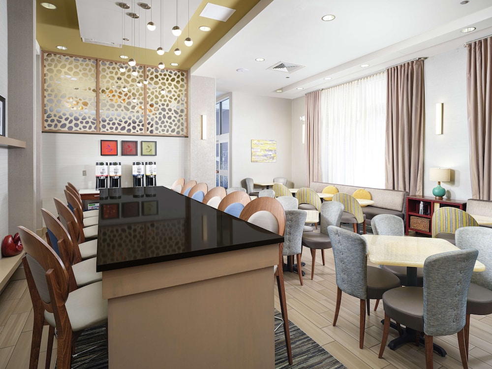 Hampton Inn by Hilton Wilmington Downtown - photo 5