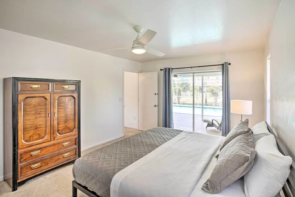 Breezy Cape Coral Oasis Covered Lanai and BBQ — Cape Coral — photo 4