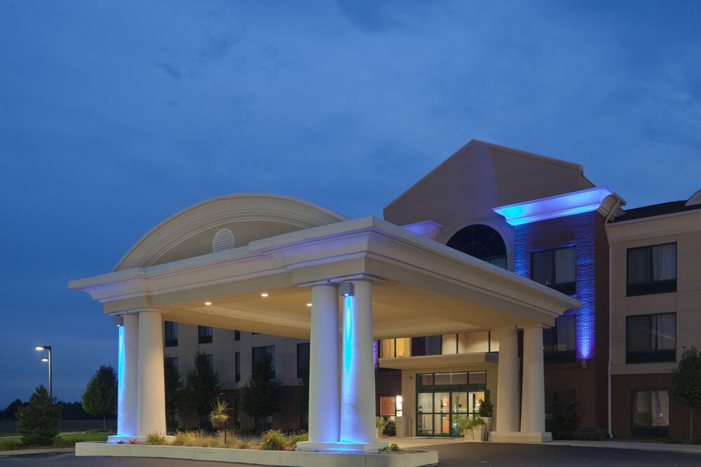 Holiday Inn Express & Suites Montpelier by IHG - photo 58