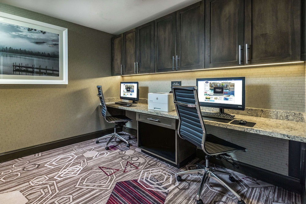 Hampton Inn & Suites Reno Sparks - photo 29