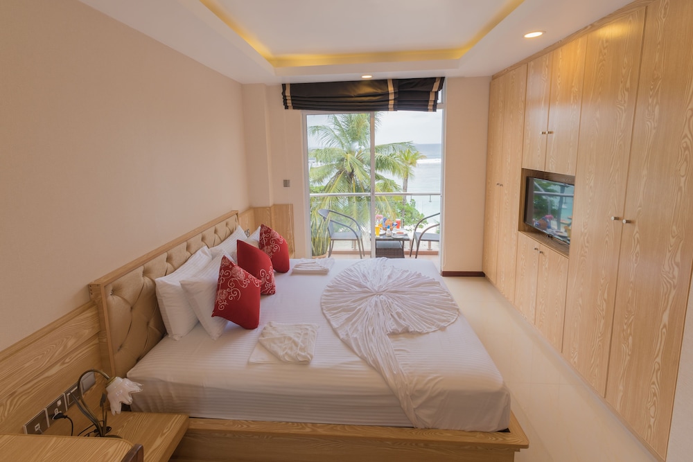 Hathaa Beach Maldives — Hulhumale — photo 5