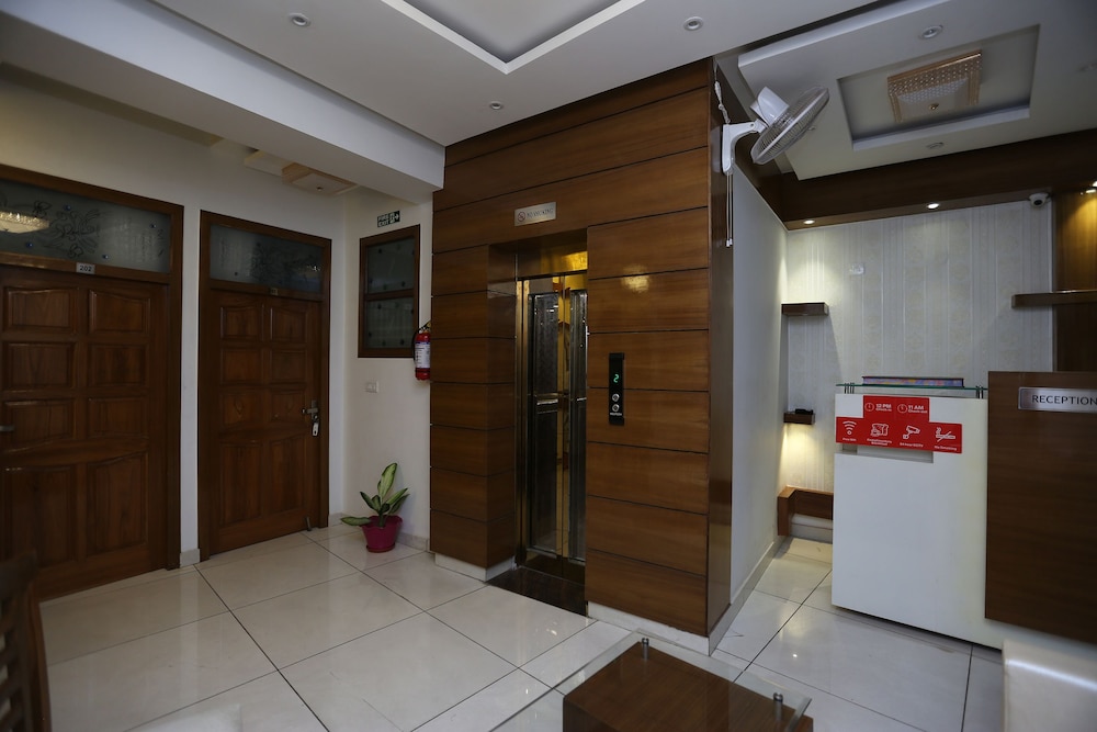 OYO Townhouse 099 Sector 38