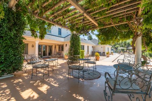 La Conac - carbon neutral hotel in Murphys