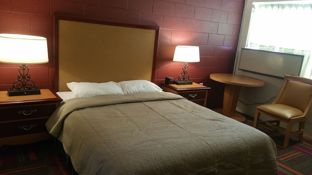 Thunder Bird Motel - photo 5