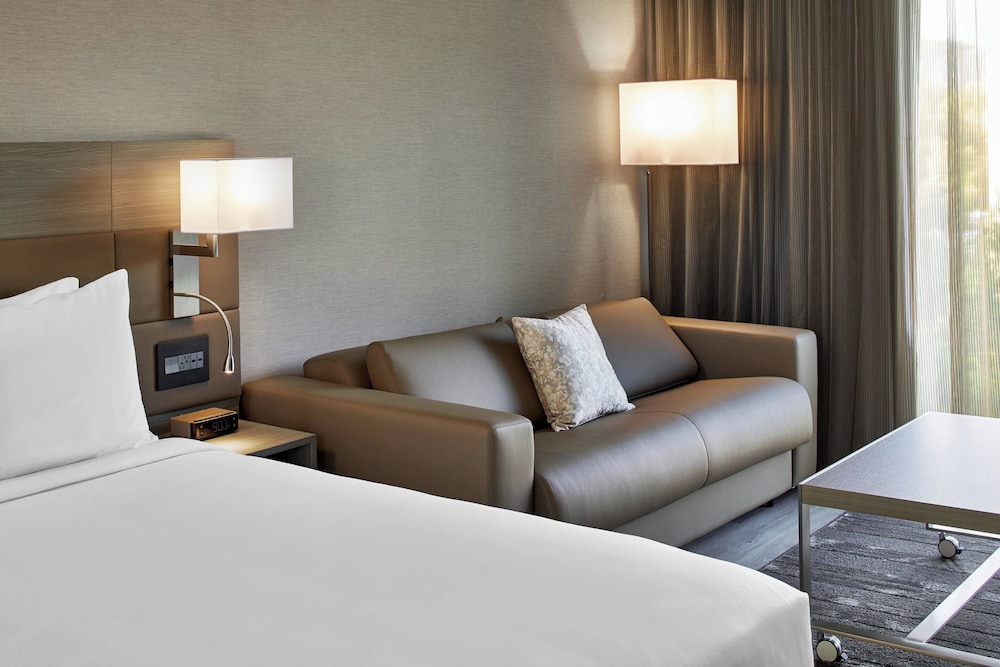 AC Hotel Durham - photo 11