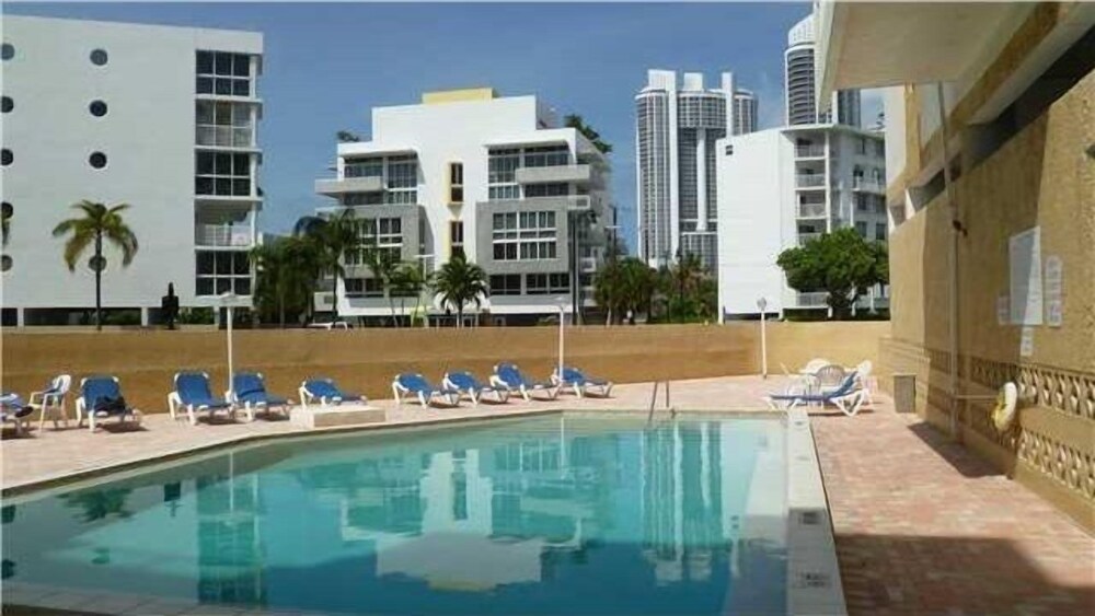 Marbella Towers In Sunny Isles Beach by WeOwnTheBeach - photo 22