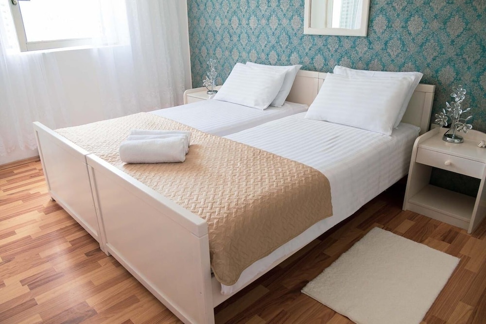 Novis Close to the sea A3 Maria in Kali, Croatia