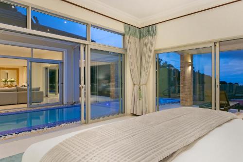 Luxury Serviced Mountain Villa in Constantia