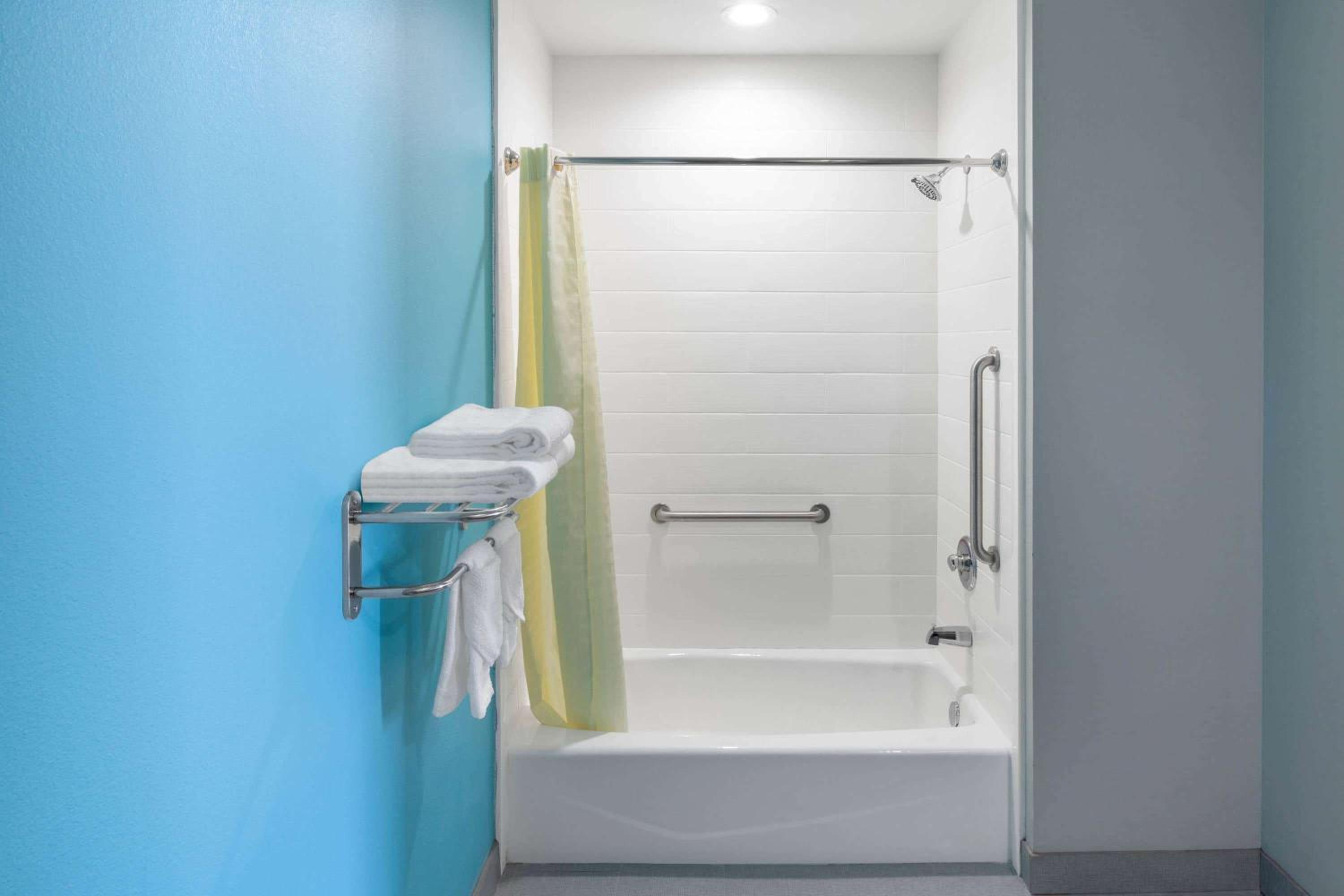 Americas Best Value Inn Houston Willowbrook - photo 27