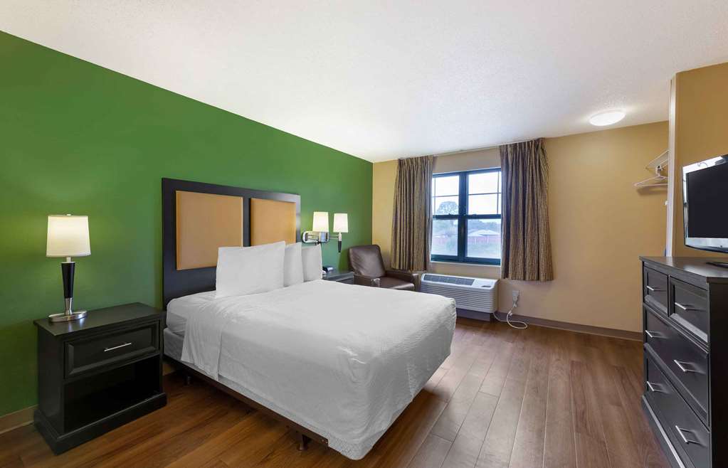 Extended Stay America Cleveland Brooklyn - photo 13