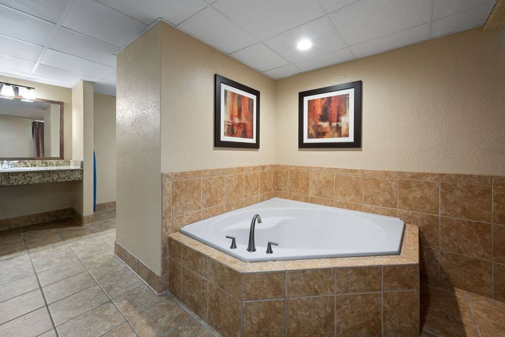Days Inn & Suites by Wyndham Bozeman - photo 29