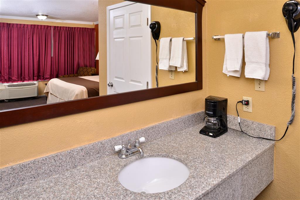 Americas Best Value Inn Schulenburg - photo 9