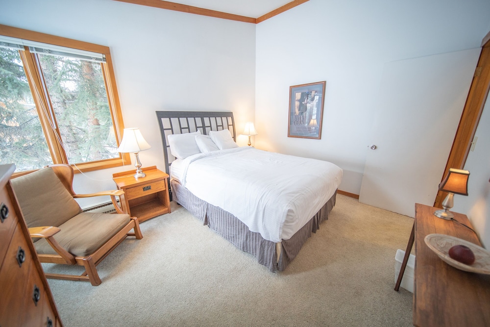 Tennis Townhomes 1326 - photo 5