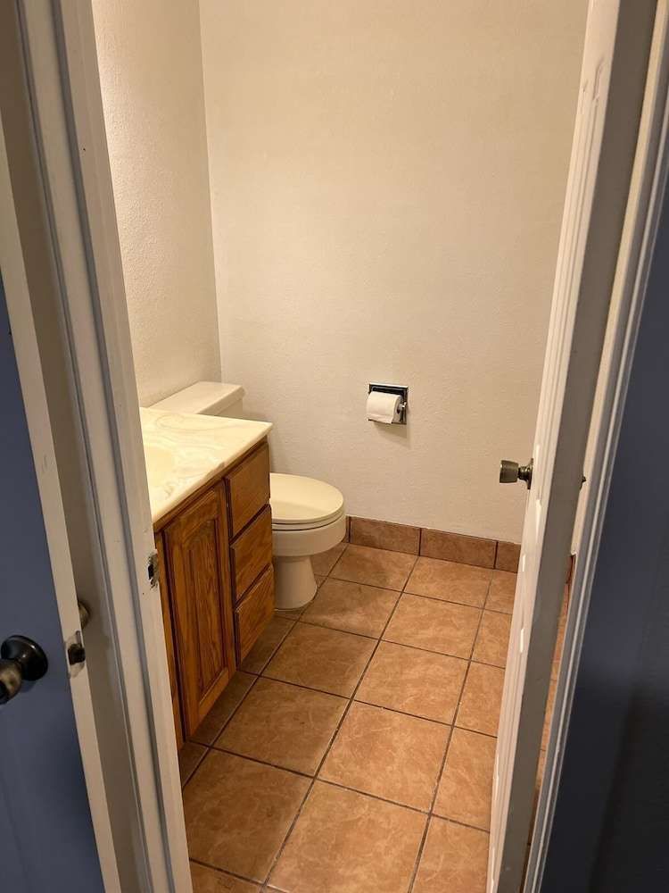 Vernals Best Value Inn - photo 4