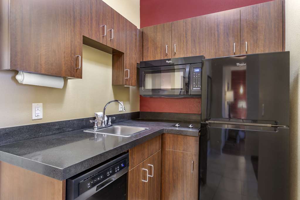 Best Western Plus Chandler Hotel & Suites - photo 33