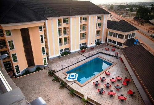 Hampton Towers Spa Deluxe Twin in Asaba, Nigeria