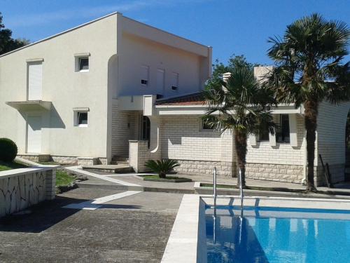 Borgo Del Silenzio Apartment With Pool — 4-Star Luxury Hotel in Bar, Montenegro