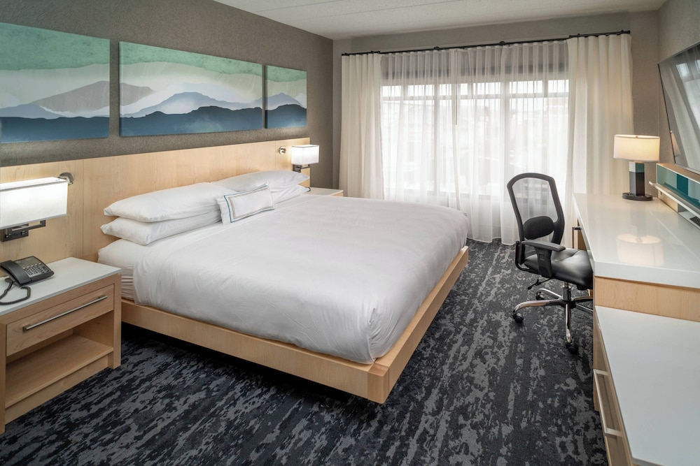 Delta Hotels by Marriott Huntington Downtown - photo 10
