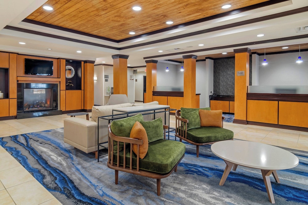 Fairfield Inn & Suites by Marriott Commerce — Commerce — photo 2
