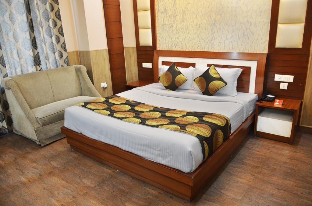 Hotel Ajuba Residency