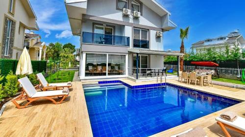 Fethiye 4 Bedroom Villa — 4-Star Luxury Hotel in Fethiye, Turkey