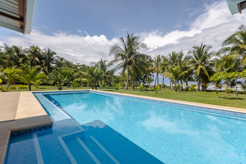 Salvatierra Beachfront Hotel in Bejuco, Costa Rica