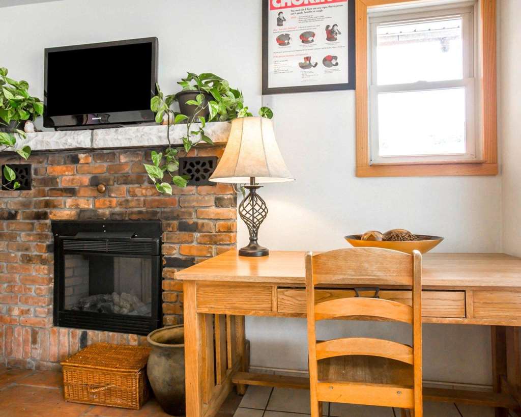 Rodeway Inn Lake Placid South - photo 2