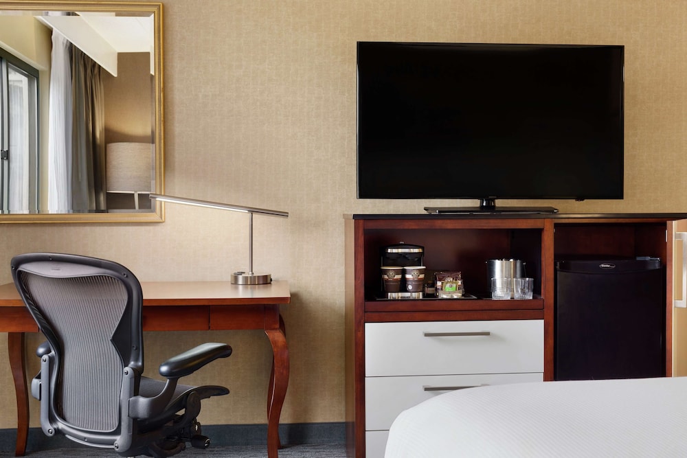 DoubleTree by Hilton Detroit Novi - photo 7