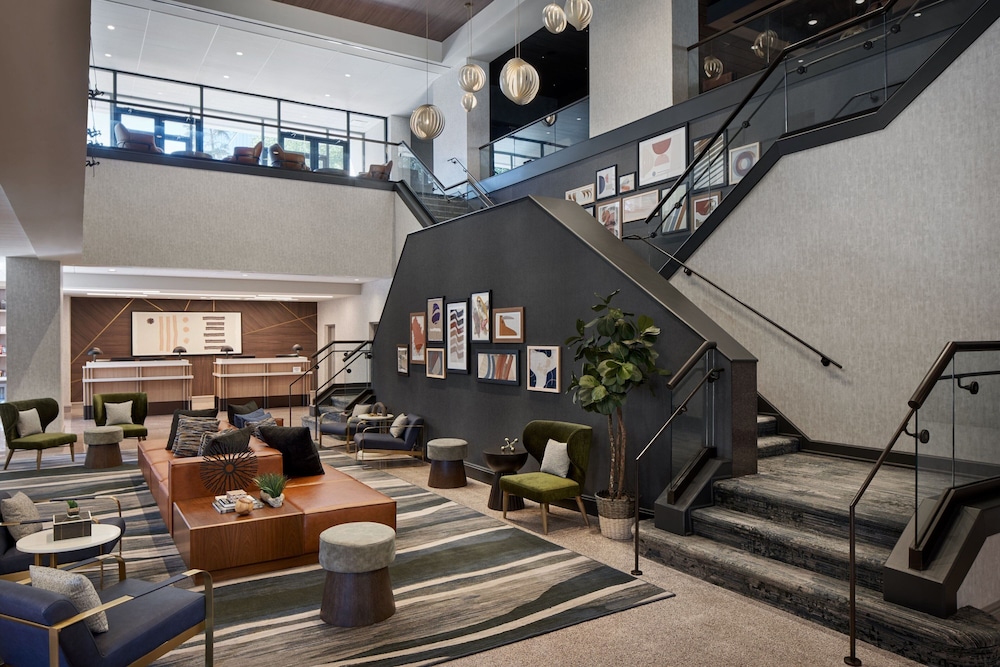 Sheraton Reston Hotel - photo 2