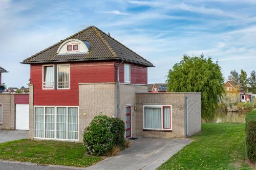 Maxime 292 Kustpark Village Scaldia — 4-Star Luxury Hotel in Domburg, Netherlands