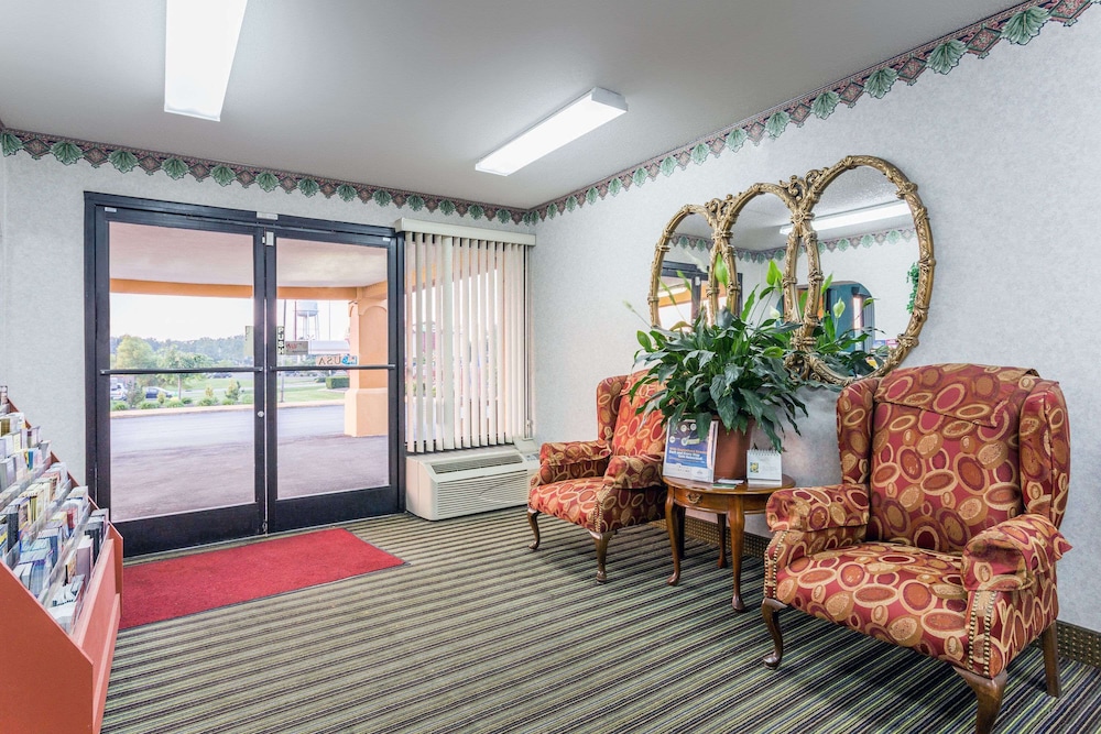 Days Inn by Wyndham Dickson - photo 3