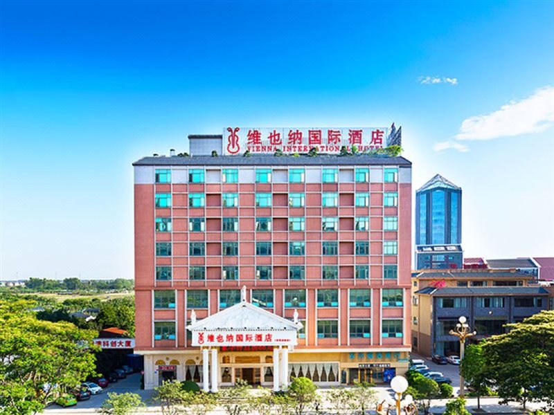 Vienna Hotel Dongguan Mayong Centre Aven — 4-Star Luxury Hotel in Dongguan, People's Republic of China