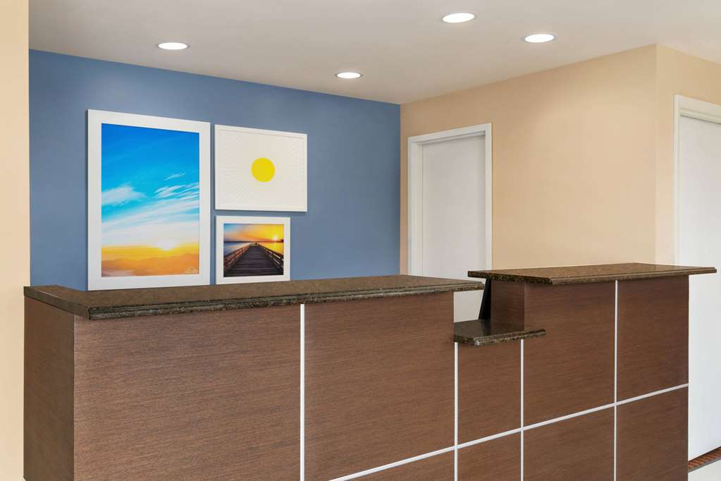 Days Inn By Wyndham Middletown Newport Area - photo 7