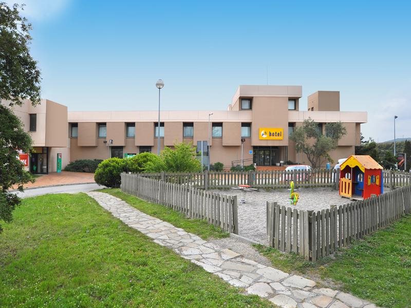 As Porta Catalana — hotel in La Jonquera