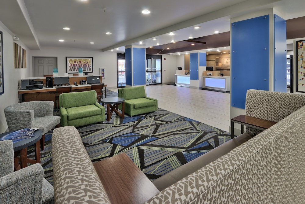 Holiday Inn Express Santa Rosa By Ihg - photo 22