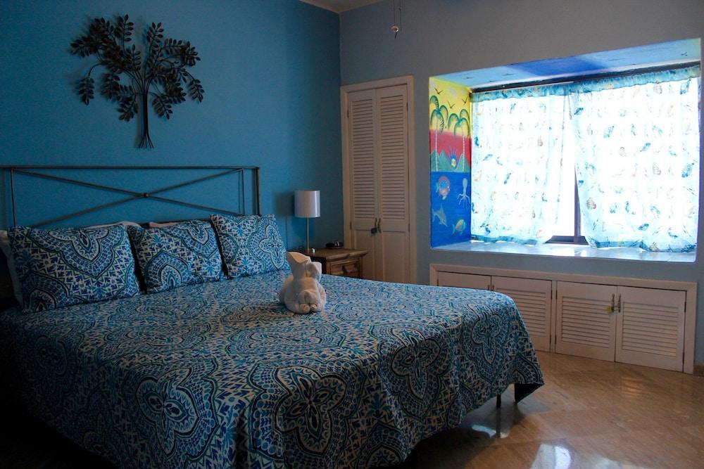 Pinacate Marina Resort Villa 11 — 4-Star Luxury Hotel in Puerto Penasco, Mexico