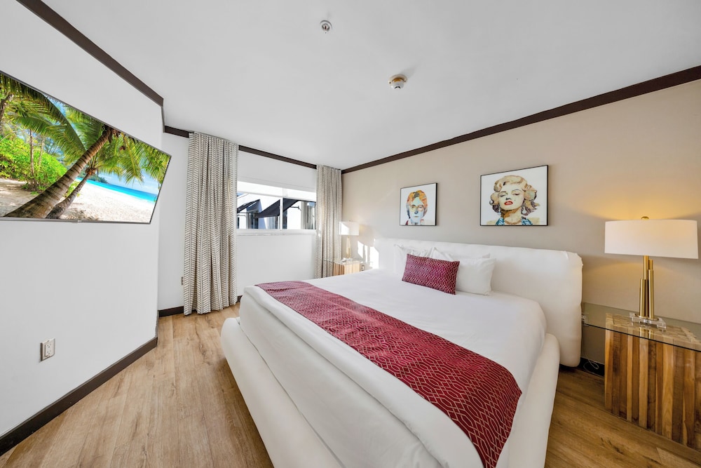 The Shoreline Suites - photo 13