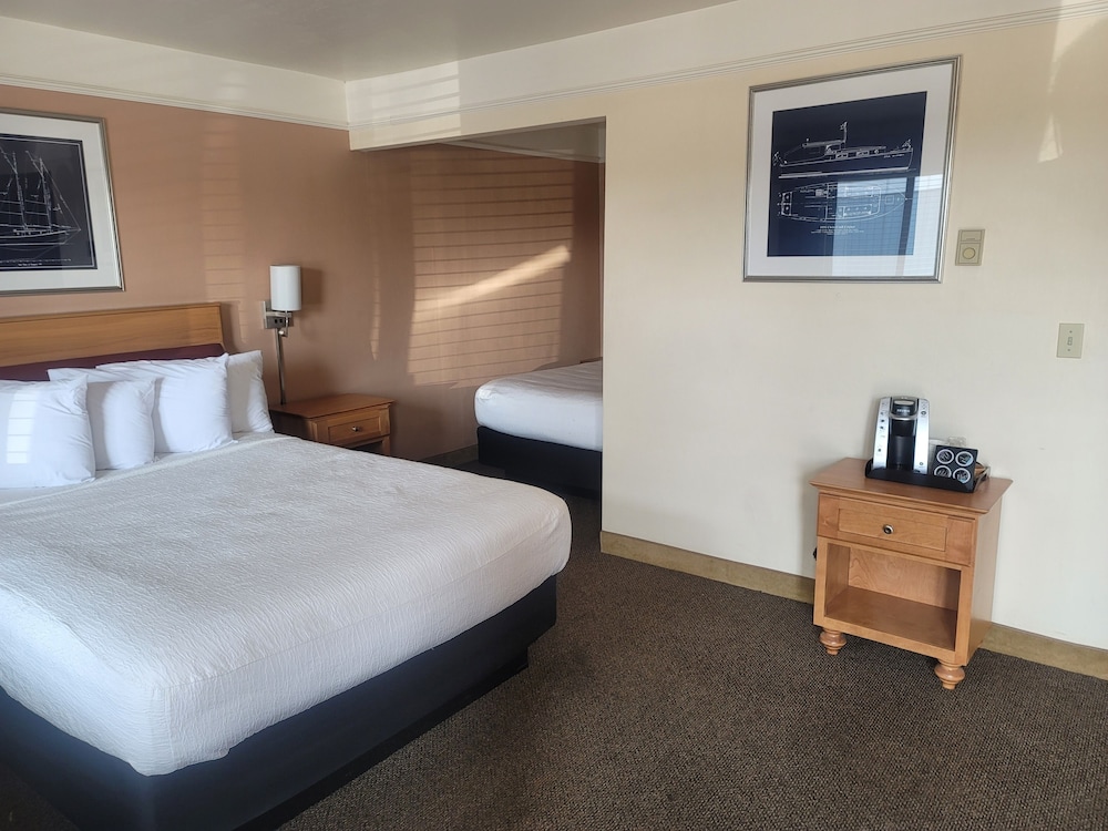 Seabird Lodge - photo 5